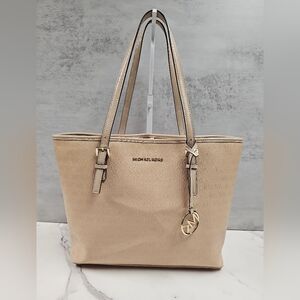 Michael Kors Cream Jet Set Large Carry All Shoulder Bag
